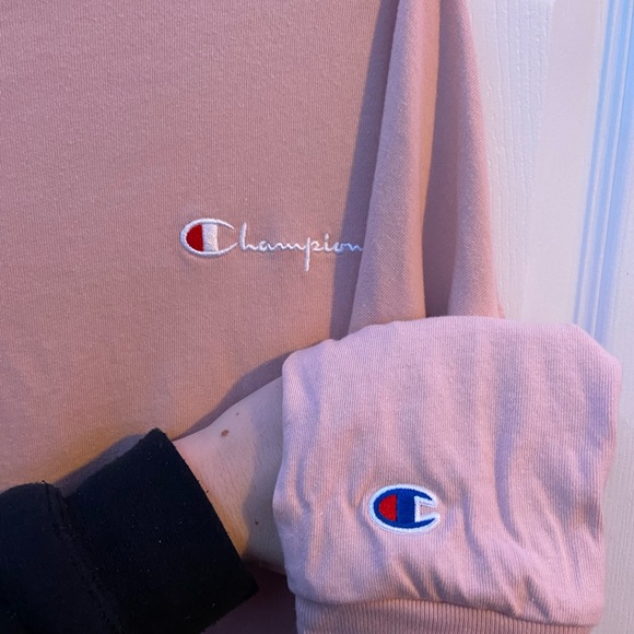 Champion Crewneck - Picture 2 of 4